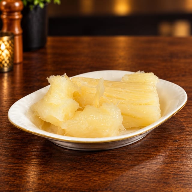 Side Yuca al Vapor.